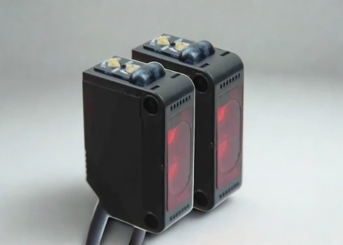 Omron E3Z-T61 photoelectric sensor through-beam detection type